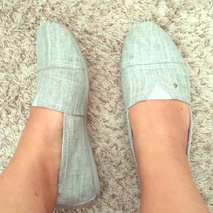 Grey casual shoes